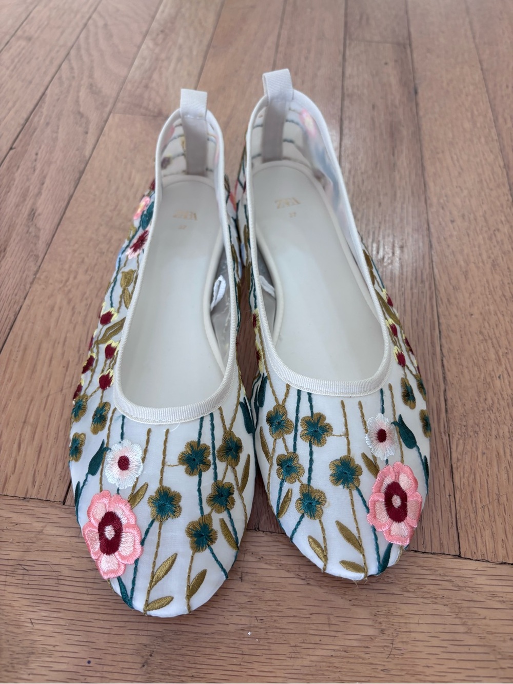 Zara Women's mesh Embroidered Floral Ballet Flats